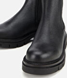 Kadın Deri Siyah Lastik Detaylı Düz Bot