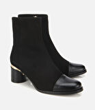 Kadın Süet Deri Siyah Gold Detaylı Bilekte Topuklu Bot