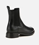 Kadın Deri Siyah Lastik Detaylı Düz Bot