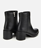 Kadın Deri Siyah Kalın Tabanlı Bilekte Topuklu Bot