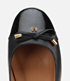 Kadın Rugan Deri Siyah Fiyonk Detaylı Babet