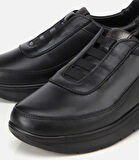 Kadın Deri Siyah Lastik Detaylı Dolgu Topuklu Günlük Loafer