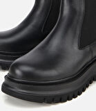 Kadın Deri Siyah Lastik Detaylı Kalın Tabanlı Düz Bot