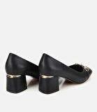 Kadın Siyah Gold Tokalı Kalın Topuklu Ayakkabı