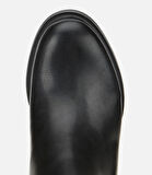 Kadın Siyah Metal Detaylı Kalın Tabanlı Bilekte Düz Bot