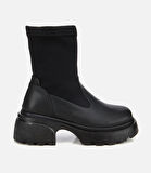 Kadın Siyah Streç Kalın Tabanlı Bilekte Düz Bot