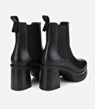 Kadın Siyah Lastik Detaylı Kalın Topuklu Bot