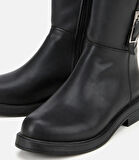 Kadın Siyah Tokalı Düz Çizme