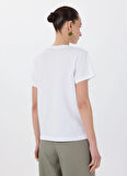Fabrika V Yaka Baskılı Beyaz Kadın T-Shirt F5SL-TST0455