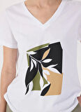 Fabrika V Yaka Baskılı Beyaz Kadın T-Shirt F5SL-TST0455