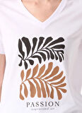 Fabrika V Yaka Baskılı Beyaz Kadın T-Shirt F5SL-TST0452