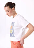 Beyaz Kadın Bisiklet Yaka Basic Fit Baskılı T-Shirt F5SL-TST0438