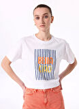 Beyaz Kadın Bisiklet Yaka Basic Fit Baskılı T-Shirt F5SL-TST0438