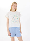Discovery Expedition D5SL-TST3504 Beyaz Bisiklet Yaka Relaxed Baskılı Kadın T-Shirt