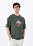 Discovery Expedition D5SM-TST3842 Yeşil Bisiklet Yaka Relaxed Baskılı Erkek T-Shirt