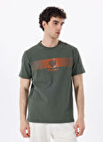 Discovery Expedition D5SM-TST3835 Yeşil Bisiklet Yaka Relaxed Baskılı Erkek T-Shirt