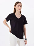 Mustang V Yaka Nakışlı Siyah Kadın T-Shirt M5SL-TST1848