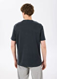 Discovery Expedition D5SM-TST3783 Siyah Bisiklet Yaka Relaxed Düz Erkek T-Shirt
