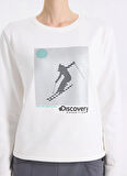 Discovery Expedition D5WL-SWT3613 Beyaz Bisiklet Yaka Relaxed Baskılı Kadın Sweatshırt