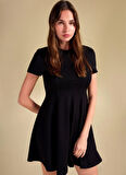 People By Fabrika Yuvarlak Yaka Düz Siyah Mini Kadın Elbise PBF5WL-ELB0117