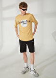 Never Say Never Attack On Tıtan Baskılı Bej Erkek Oversized T-Shirt BYL3099