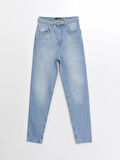 LCW Jeans Indigo Beli Kemerli Mom Fit Kadın Jean Pantolon