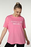 defy's KADIN BASKILI KISA KOLLU BİSİKLET YAKA OVERSIZE TİŞÖRT PEMBE - XS