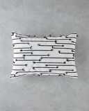 Fringe Jakarlı Dekoratif Kırlent 35x50 cm Ekru-Siyah