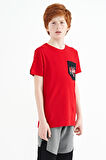 Kırmızı Ön Cepli Nakış Detaylı O Yaka Standart Kalıp Erkek Çocuk T-Shirt - 11116 | 6-7 Yaş