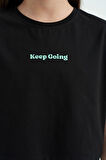 Siyah Yazı Baskılı O Yaka Düşük Omuzlu Oversize Kız Çocuk T-Shirt - 75130 | 7-8 Yaş