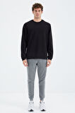 Siyah O Yaka Ön Dikiş Detaylı Basic Rahat Kalıp Erkek Sweatshirt - 88270 | S