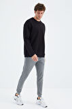 Siyah O Yaka Ön Dikiş Detaylı Basic Rahat Kalıp Erkek Sweatshirt - 88270 | S