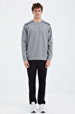 Gri Melanj O Yaka Omuz Şerit Detaylı Rahat Kalıp Erkek Sweatshirt - 88279