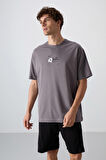 Koyu Gri Pamuklu Kalın Yumuşak Dokulu Oversize Fit Baskılı Erkek T-Shirt - 88350 | XL