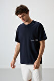 Lacivert Pamuklu Kalın Yüzeyi Dokulu Oversize Fit  Baskılı Erkek T-Shirt - 88370