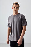 Koyu Gri Pamuklu Kalın Yumuşak Dokulu Oversize Fit Baskılı Erkek T-Shirt - 88373