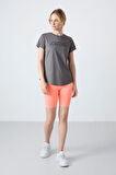 Koyu Gri Polyester Nefes Alan Dokulu İnce Esnek Standart Fit Performans Kadın T-Shirt - 97283