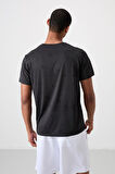 Siyah Polyester Nefes Alan Jakarlı İnce Esnek Standart Fit Erkek Performans T-Shirt - 88398