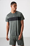 Haki Polyester Nefes Alan Jakarlı İnce Esnek Standart Fit Erkek Performans T-Shirt - 88398