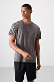 Koyu Gri Polyester Nefes Alan Dokulu İnce Esnek Standart Fit Erkek Performans T-Shirt - 88390