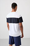 Beyaz Polyester Nefes Alan Dokulu İnce Esnek Standart Fit Erkek Performans T-Shirt - 88396