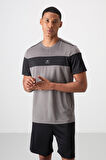 Koyu Gri Polyester Nefes Alan Dokulu İnce Esnek Standart Fit Erkek Performans T-Shirt - 88396