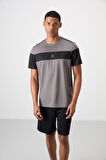 Koyu Gri Polyester Nefes Alan Dokulu İnce Esnek Standart Fit Erkek Performans T-Shirt - 88396
