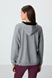 Gri Melanj Kompakt Pamuklu Kalın Pürüzsüz Dokulu Kapüşonlu Oversize Fit Kadın Sweatshirt - 97291