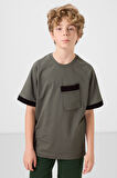 Haki Pamuklu Yumuşak Dokulu Oversize Cep Detaylı Erkek Çocuk T-Shirt - 11295