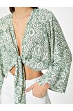 Kimono Kısa Kruvaze Önden Bağlamalı Etnik Desenli Geniş Uzun Kollu