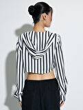 Kapşonlu Crop Bluz V Yaka 