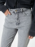 Yüksek Bel Kot Pantolon Cepli Düz Paça - Mom Jean