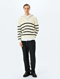Yarım Fermuarlı Çizgili Triko Kazak