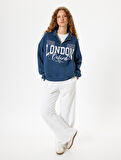 Yarım Fermuarlı Sweatshirt Oversize Kolej Baskılı Cep Detaylı 